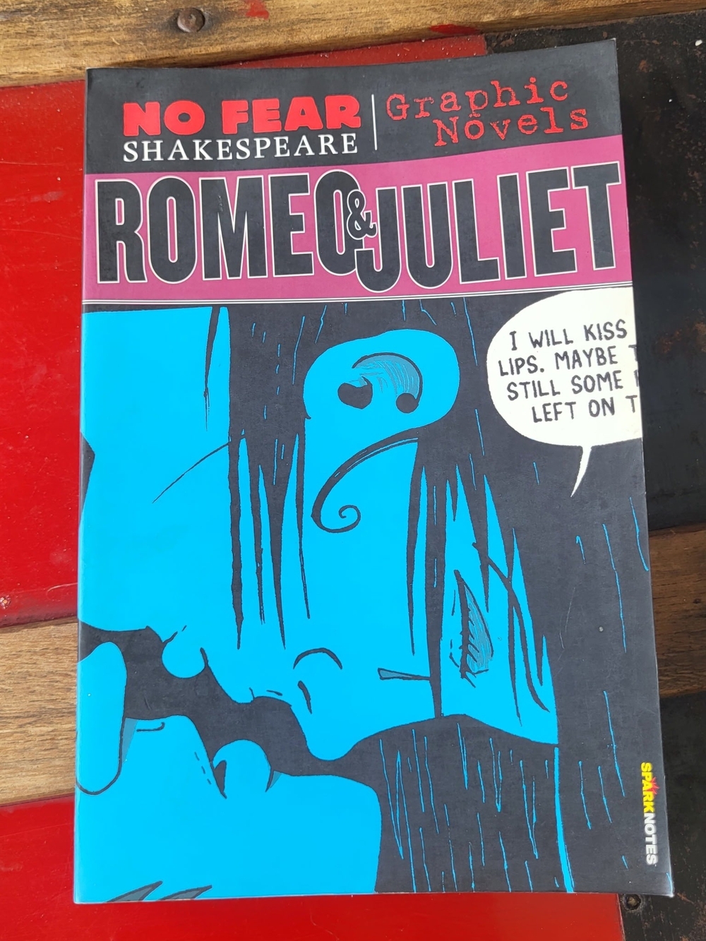 : Romeo & Juliet Graphic Novel - Blue Cover